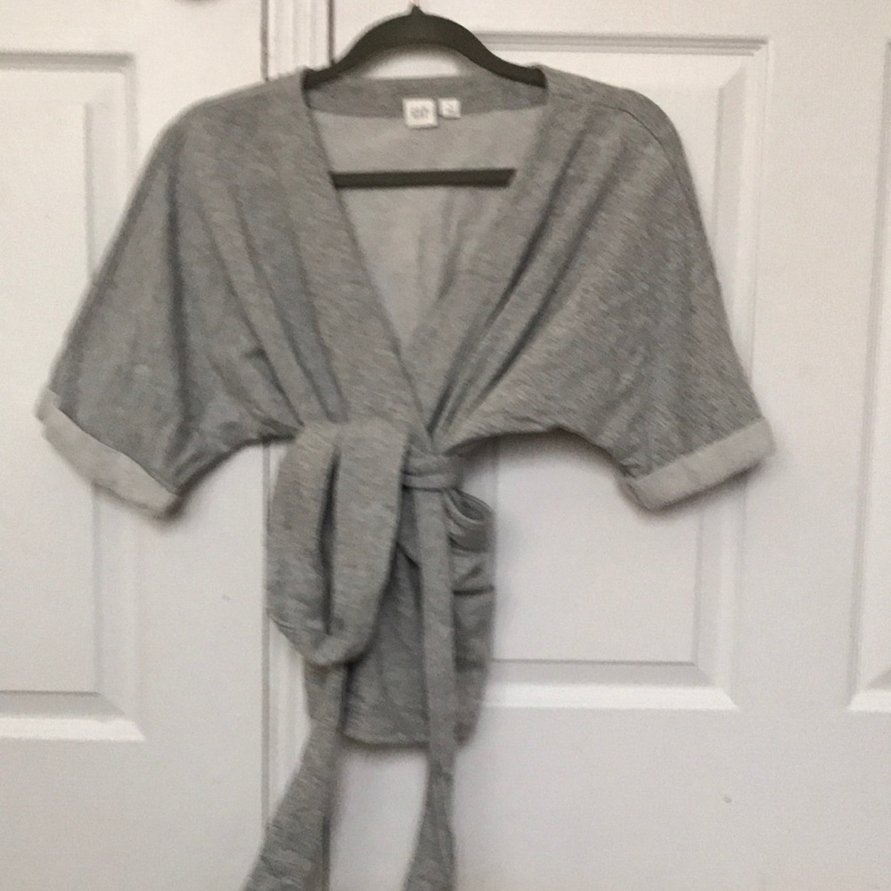 Gap short sleeve wrap sweatshirt Size medium